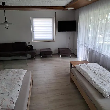 Mika - Privates Mit Gemeinschaftsnutzung Ubytování v soukromí Leutkirch im Allgäu